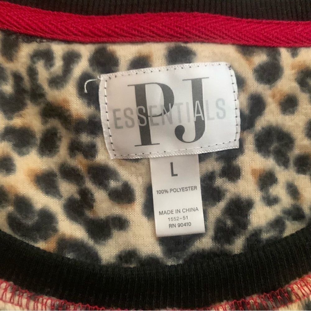 PJ Essentials Cheetah Print Fleece Pullover Top Size Large - Picture 8 of 8